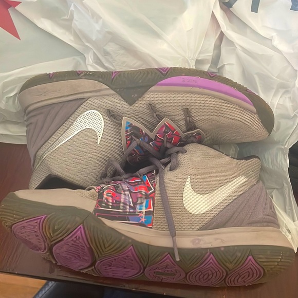 kyrie 5 graffiti